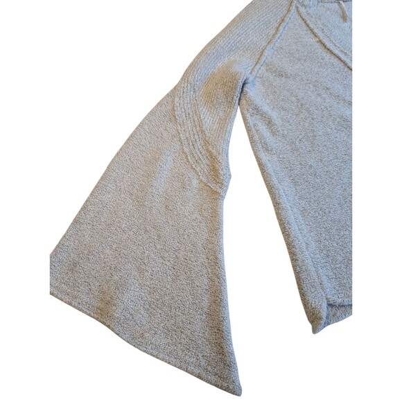 Free People Urban Outfitters Light Gray Bell Sleeve V-Neck Sweater SP - Picture 5 of 10